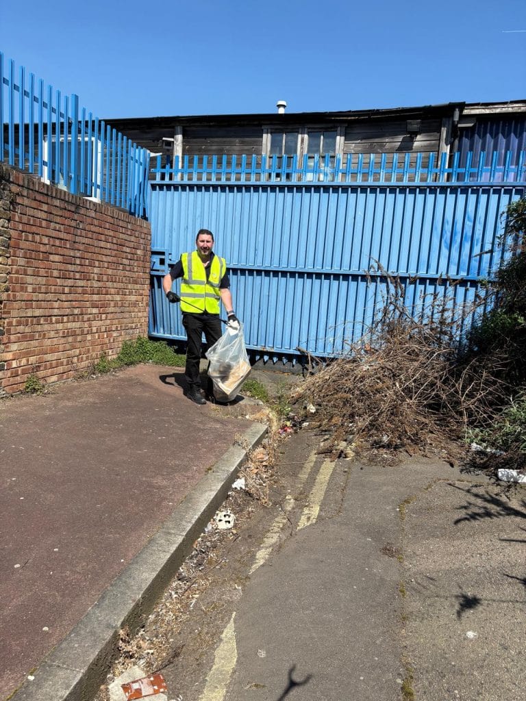 Opalion World Earth Day Cumbernauld Litterpick 7